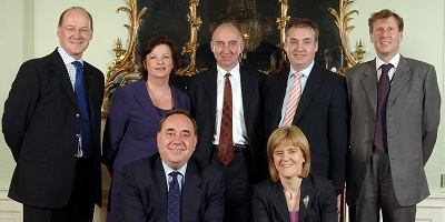 Photo of members of the Sottish Cabinet in 2007